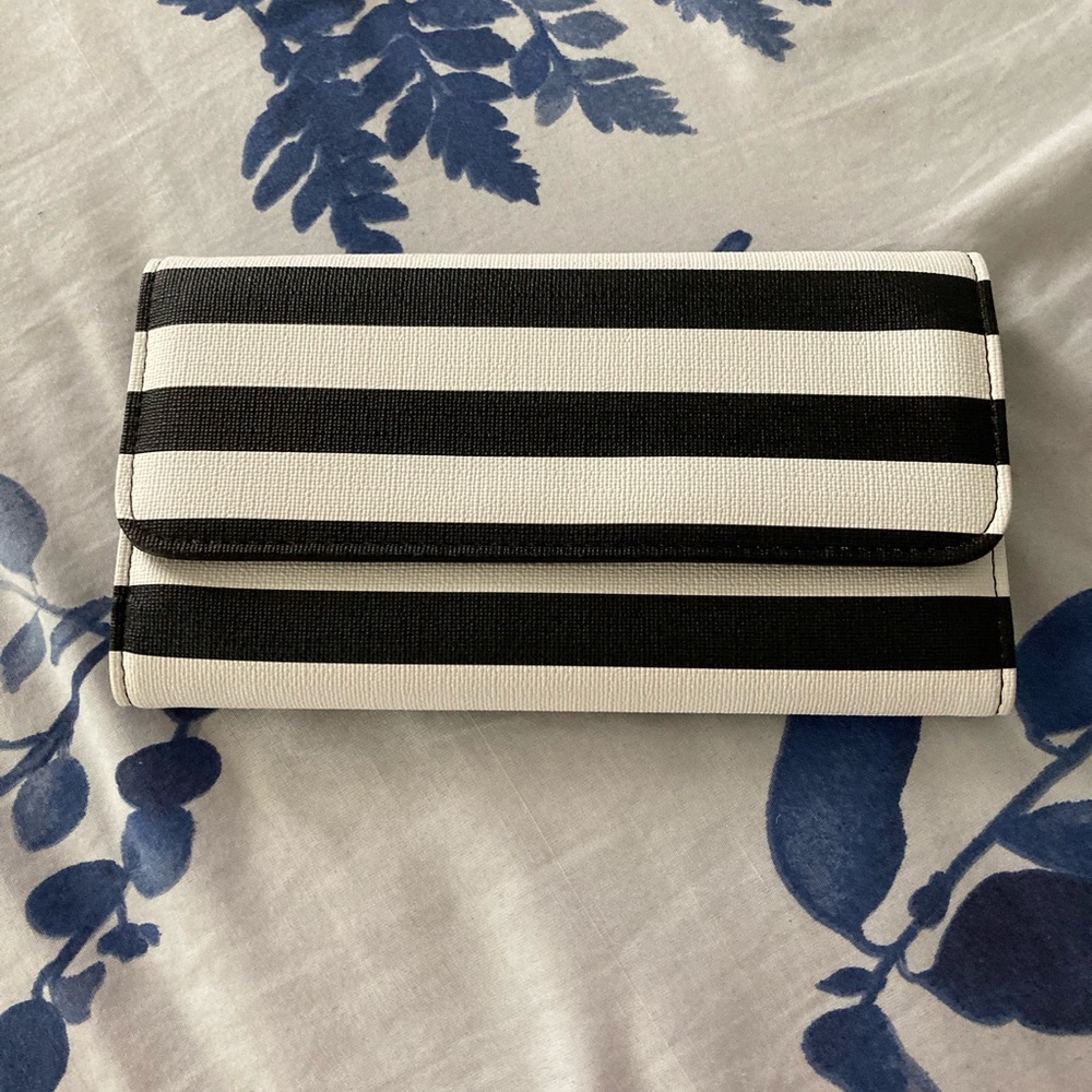 Kut from the kloth wallet